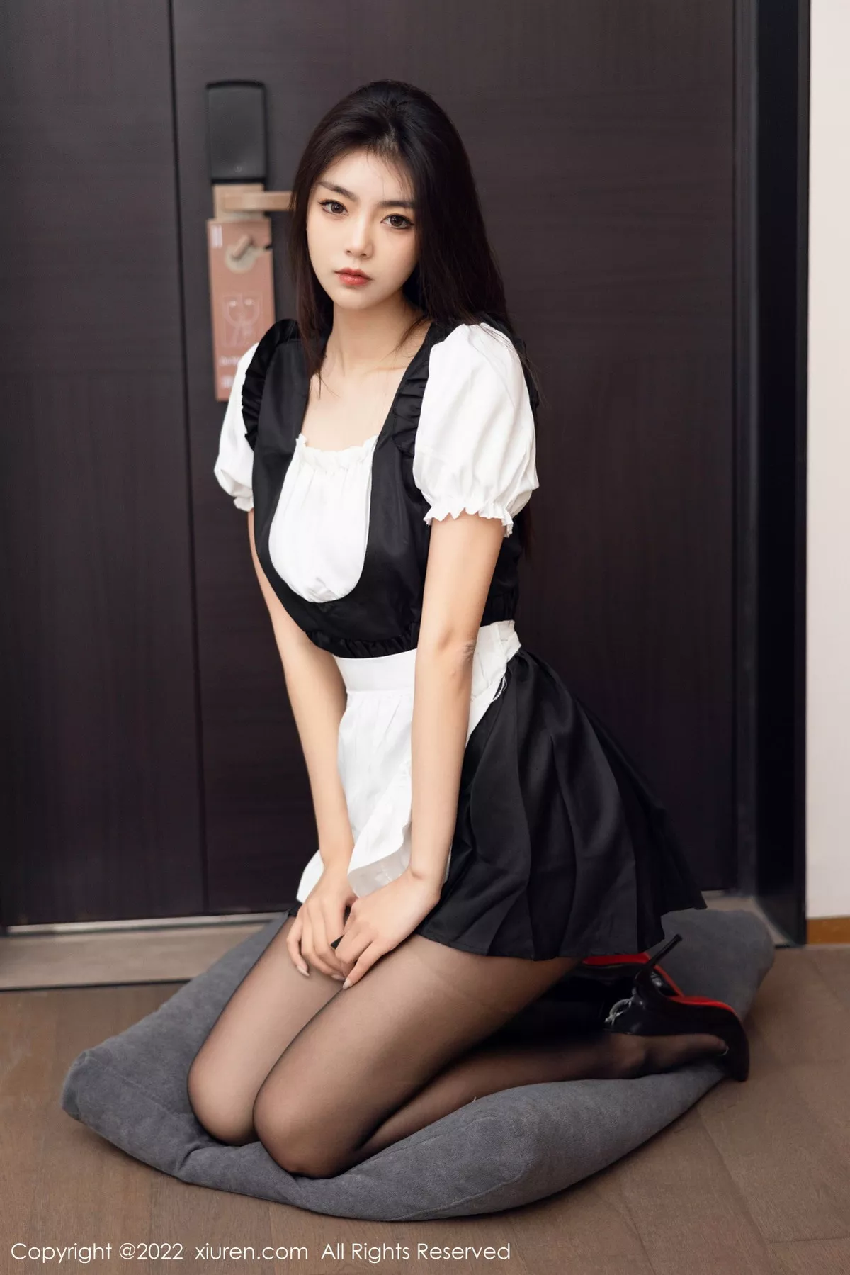 图片[2]-[XiuRen秀人网]第5706期可乐写真-秀人集
