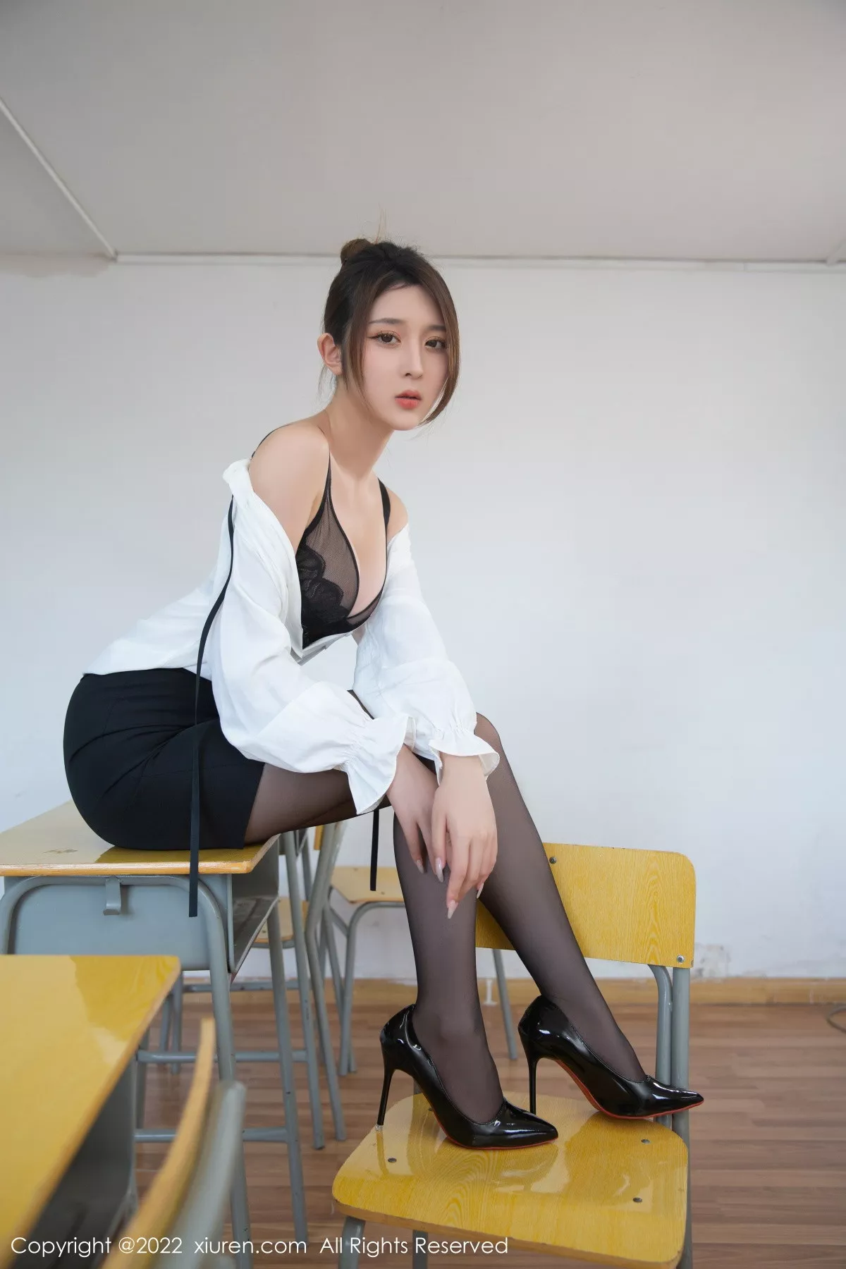 图片[16]-[XiuRen秀人网]第5709期夏甜甜写真-秀人集