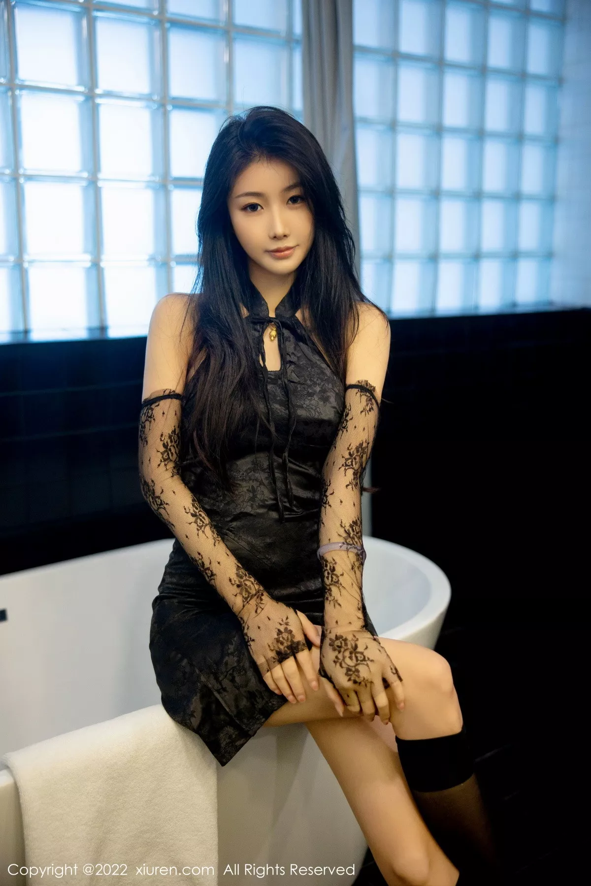 图片[2]-[XiuRen秀人网]第5864期苏苏阿写真-秀人集