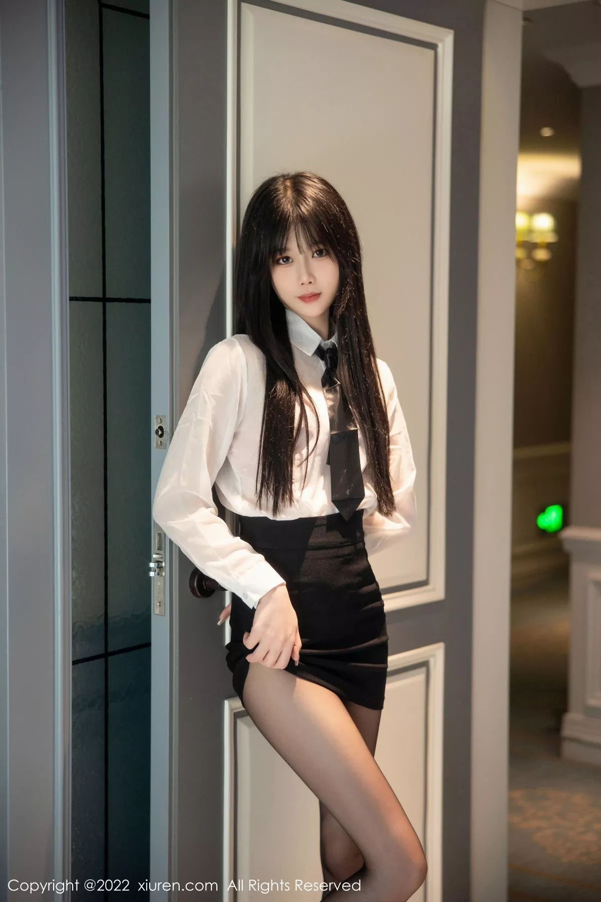 图片[2]-[XiuRen秀人网]第5861期77qiqi写真-秀人集