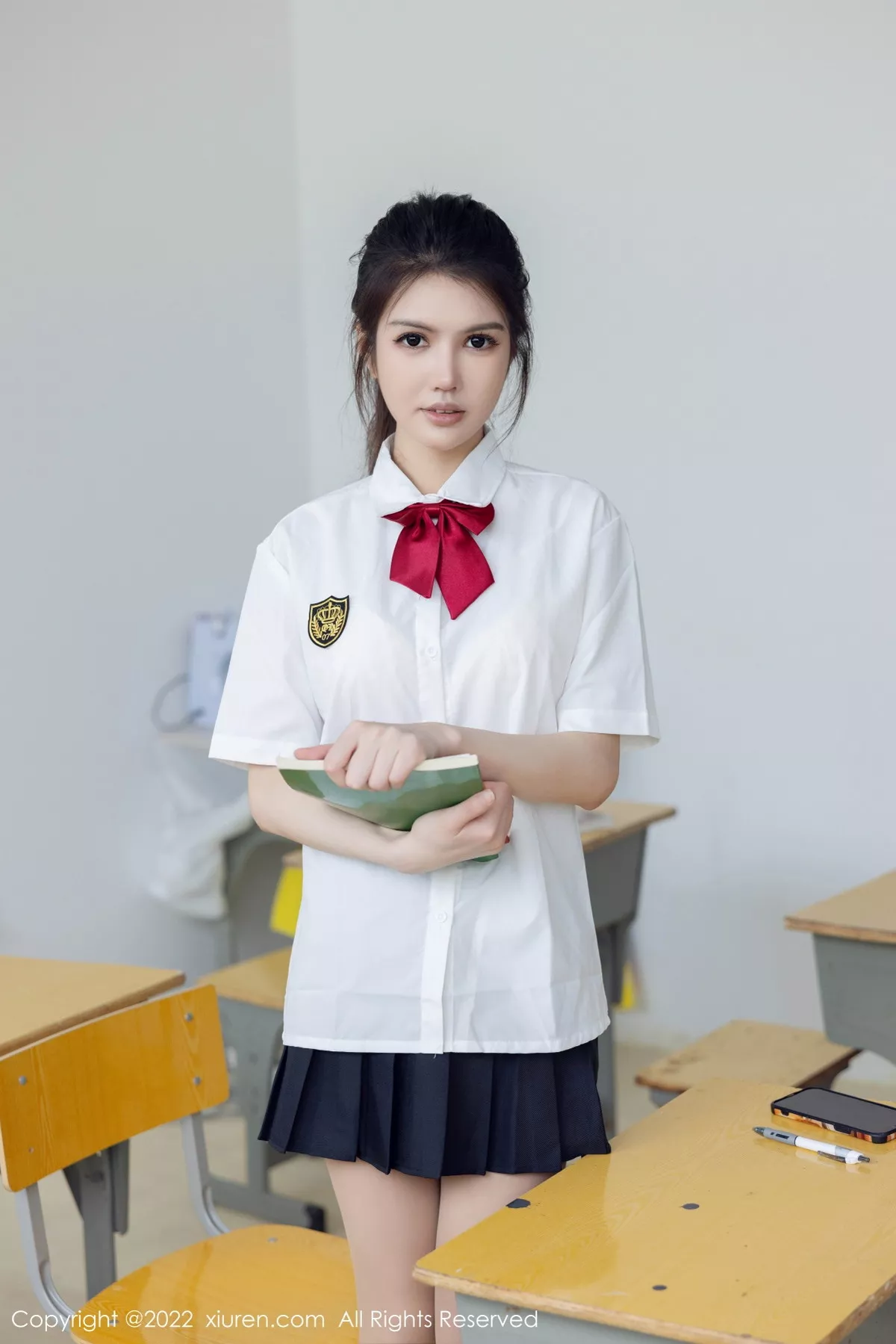 图片[8]-[XiuRen秀人网]第5762期媛媛酱写真-秀人集