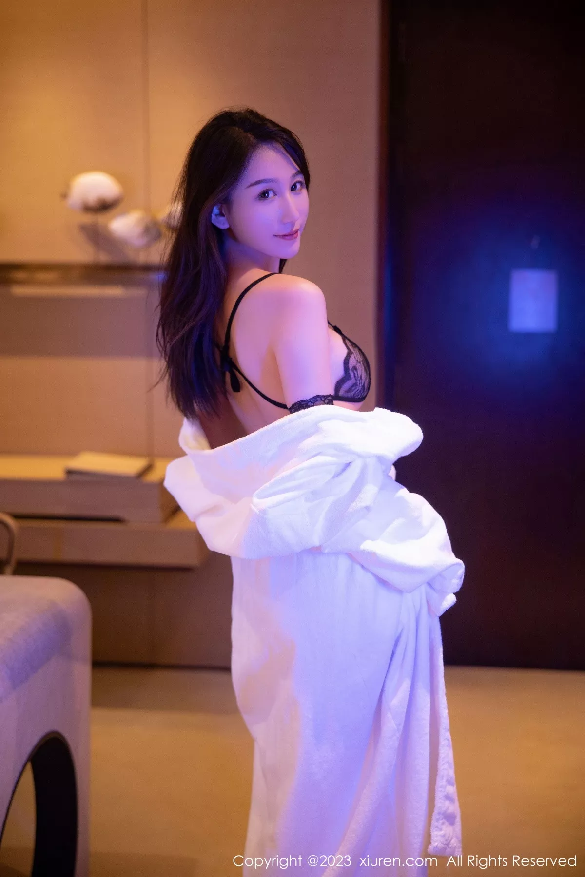 图片[10]-[XiuRen秀人网]第6083期薇薇酱写真-秀人集
