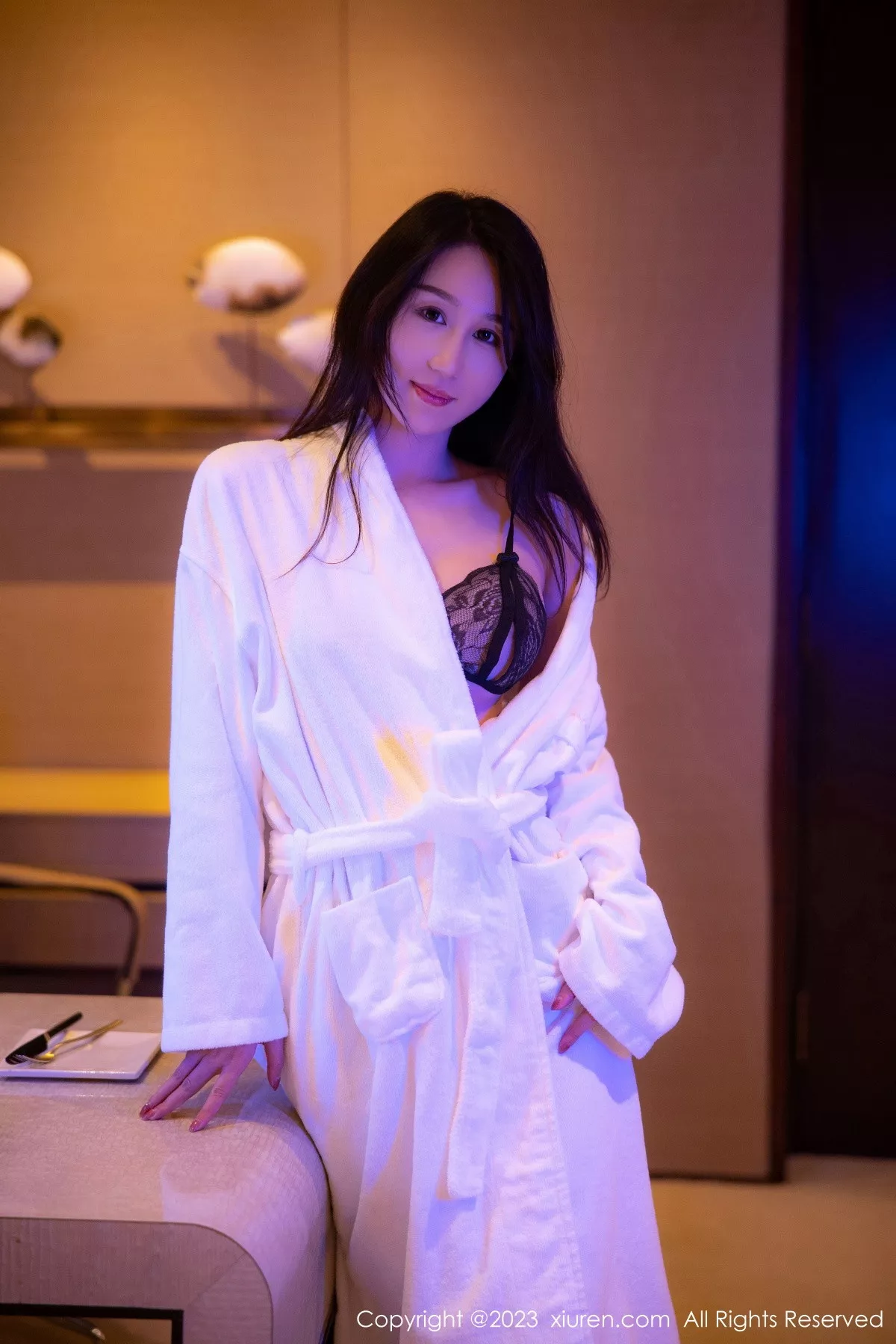 图片[3]-[XiuRen秀人网]第6083期薇薇酱写真-秀人集