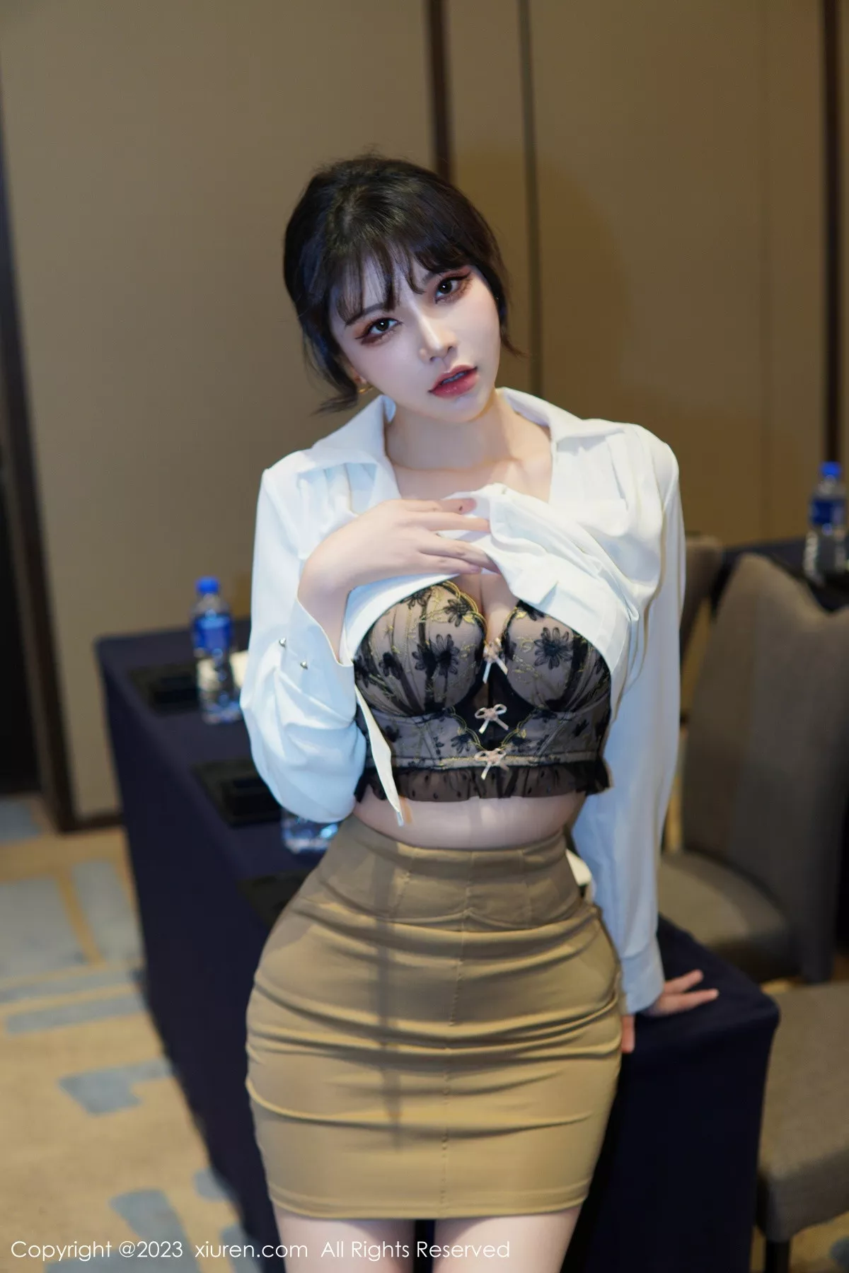 图片[15]-[XiuRen秀人网]第6111期桃桃子写真-秀人集