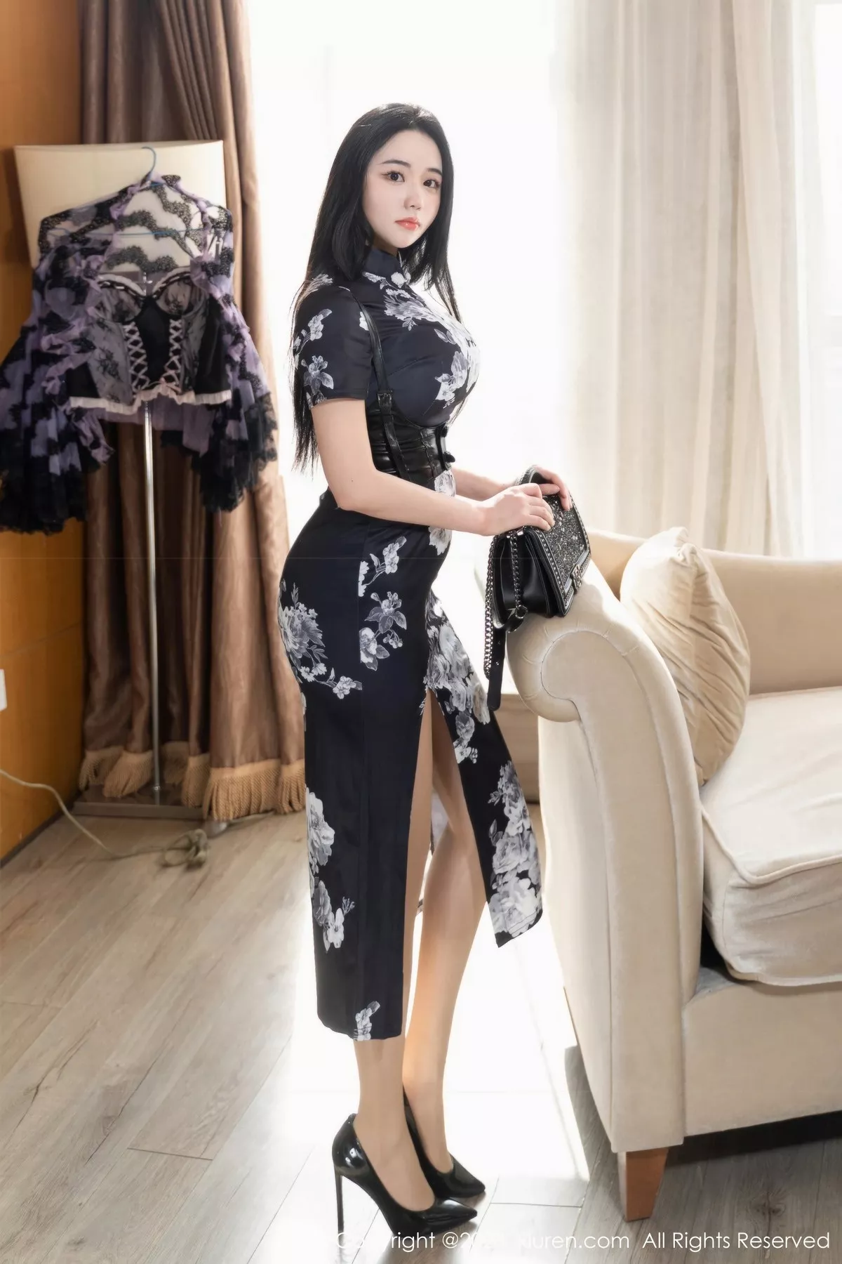 图片[11]-[XiuRen秀人网]第6379期汐汐爱吃草莓写真-秀人集