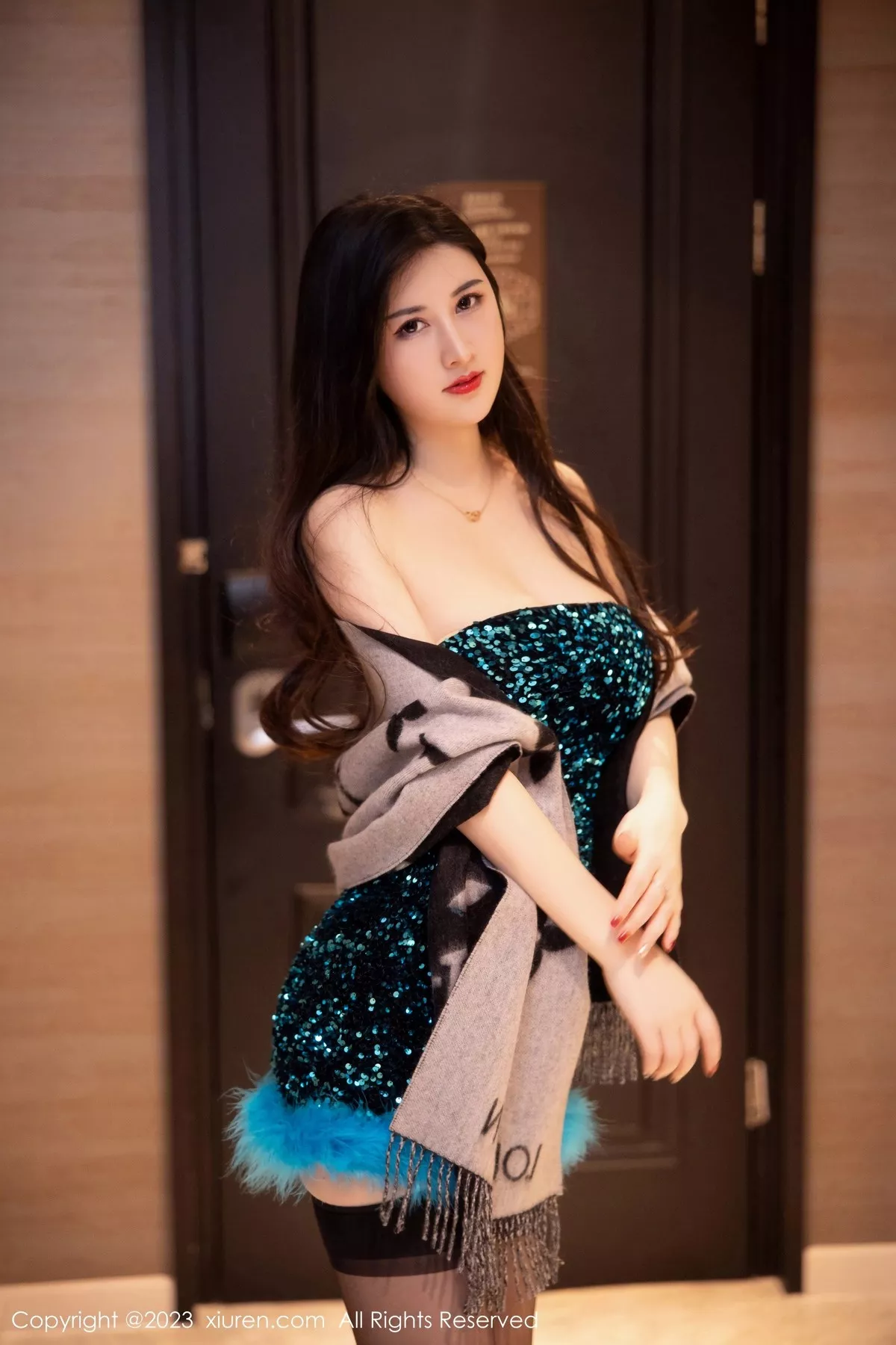 [XiuRen秀人网]第6384期诗诗写真-秀人集