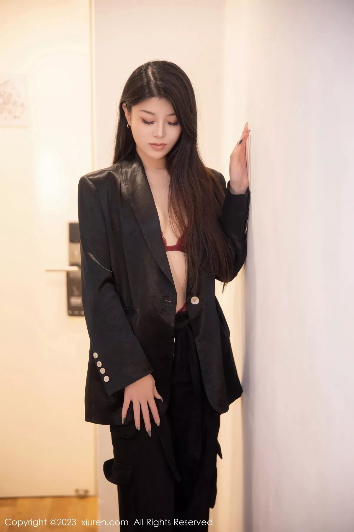 图片[2]-[XiuRen秀人网]第6409期四月月写真-秀人集
