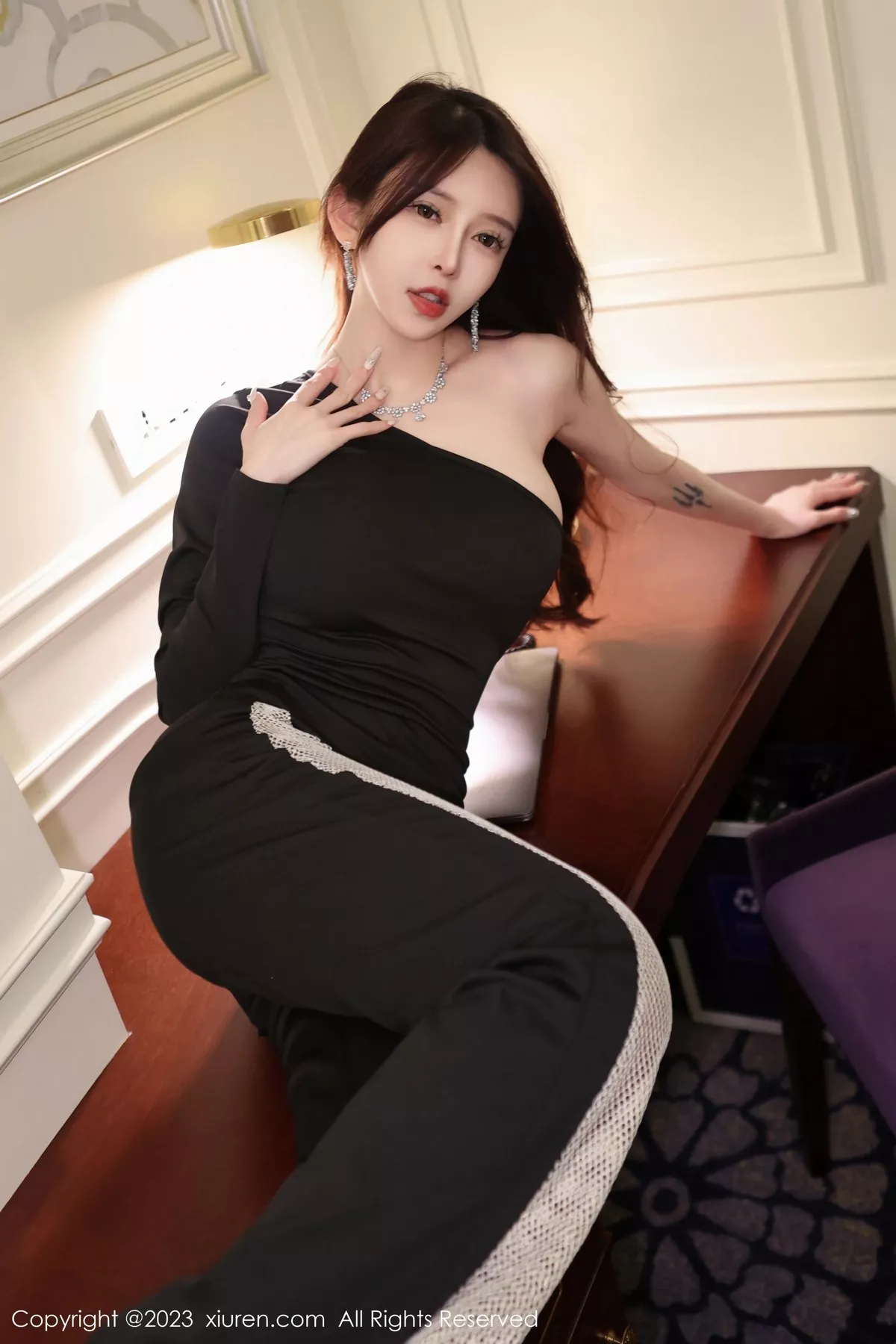 图片[23]-[XiuRen秀人网]第6417期玉兔写真-秀人集