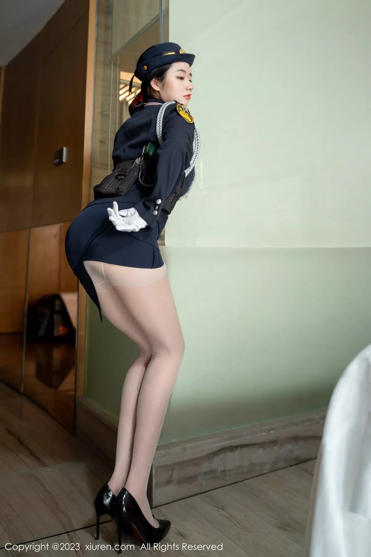 图片[25]-[XiuRen秀人网]第6497期汐汐爱吃草莓写真-秀人集