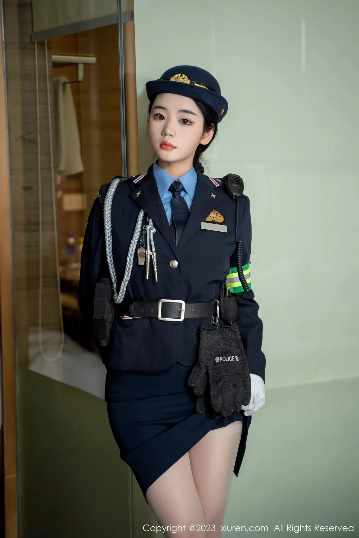 图片[27]-[XiuRen秀人网]第6497期汐汐爱吃草莓写真-秀人集