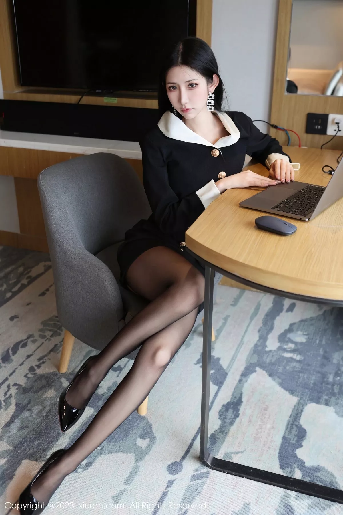 图片[3]-[XiuRen秀人网]第6695期依娜写真-秀人集