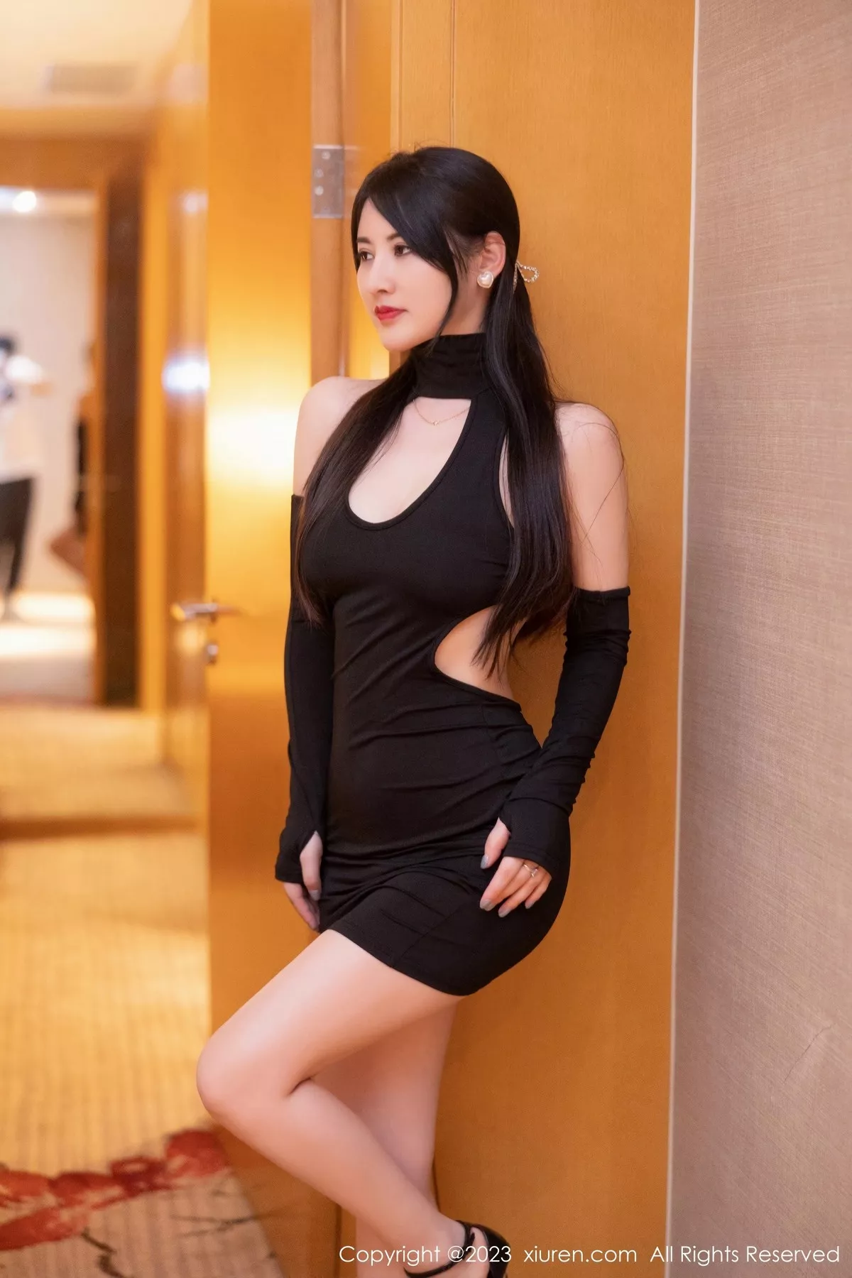 图片[17]-[XiuRen秀人网]第6736期诗诗写真-秀人集