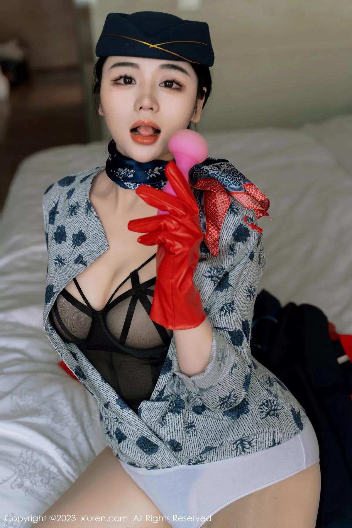 图片[3]-[XiuRen秀人网]第6790期汐汐爱吃草莓写真-秀人集