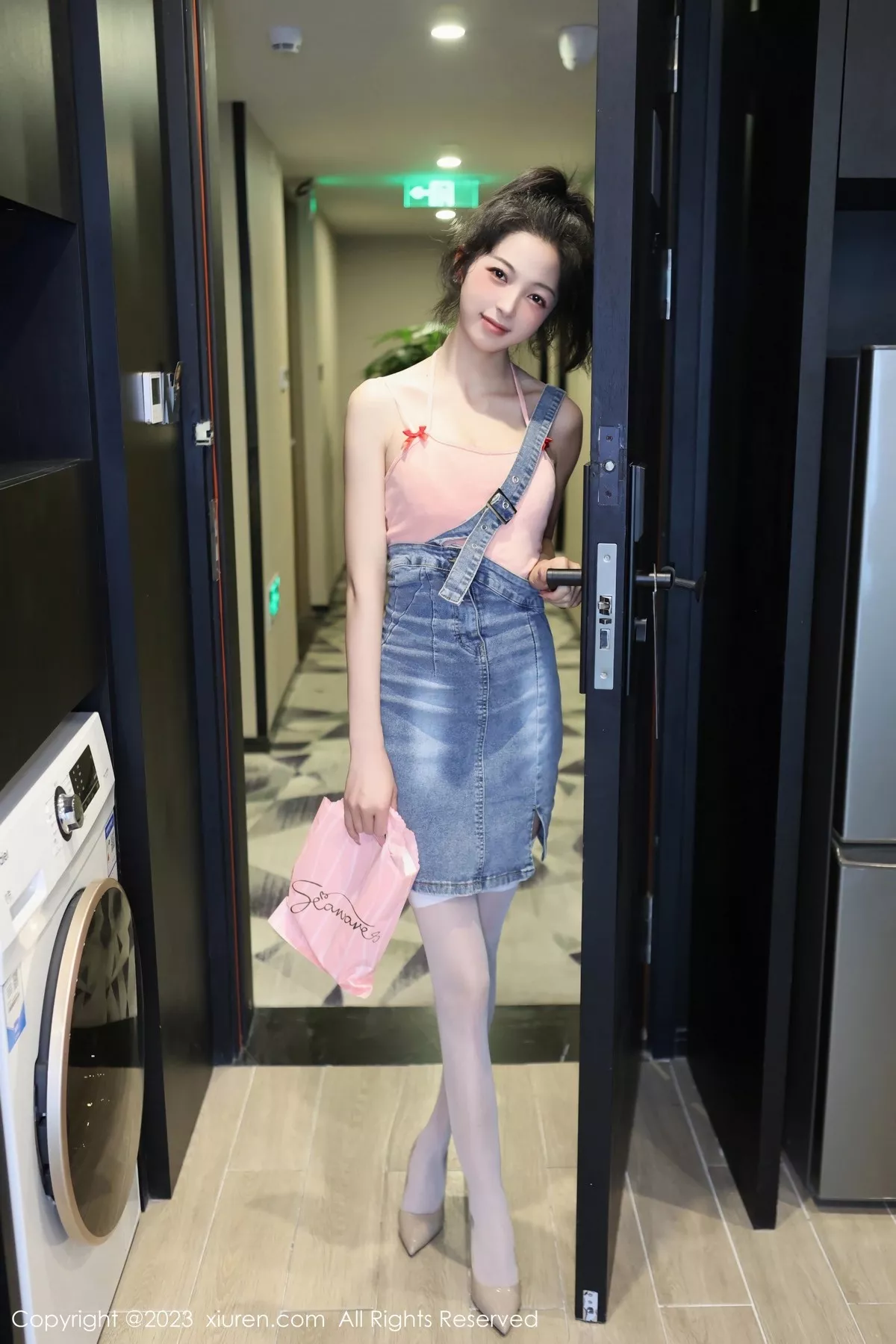 [XiuRen秀人网]第6816期茜茜写真-秀人集