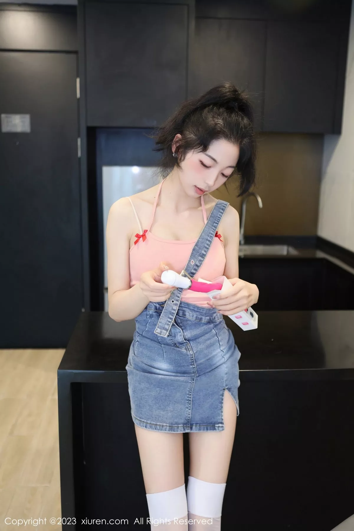 图片[18]-[XiuRen秀人网]第6816期茜茜写真-秀人集