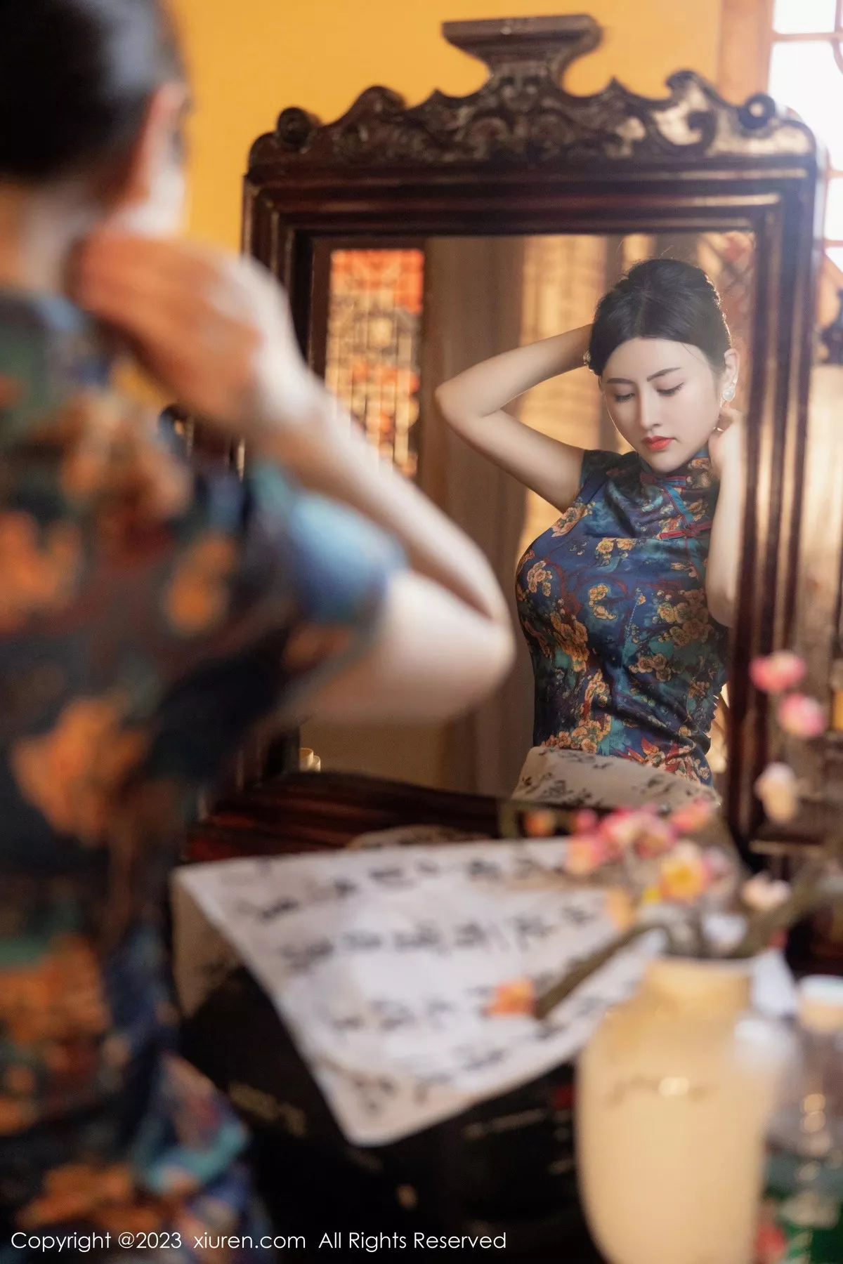 图片[2]-[XiuRen秀人网]第7051期诗诗写真-秀人集