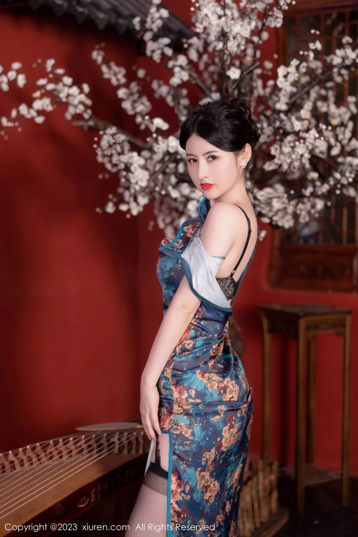 图片[16]-[XiuRen秀人网]第7051期诗诗写真-秀人集
