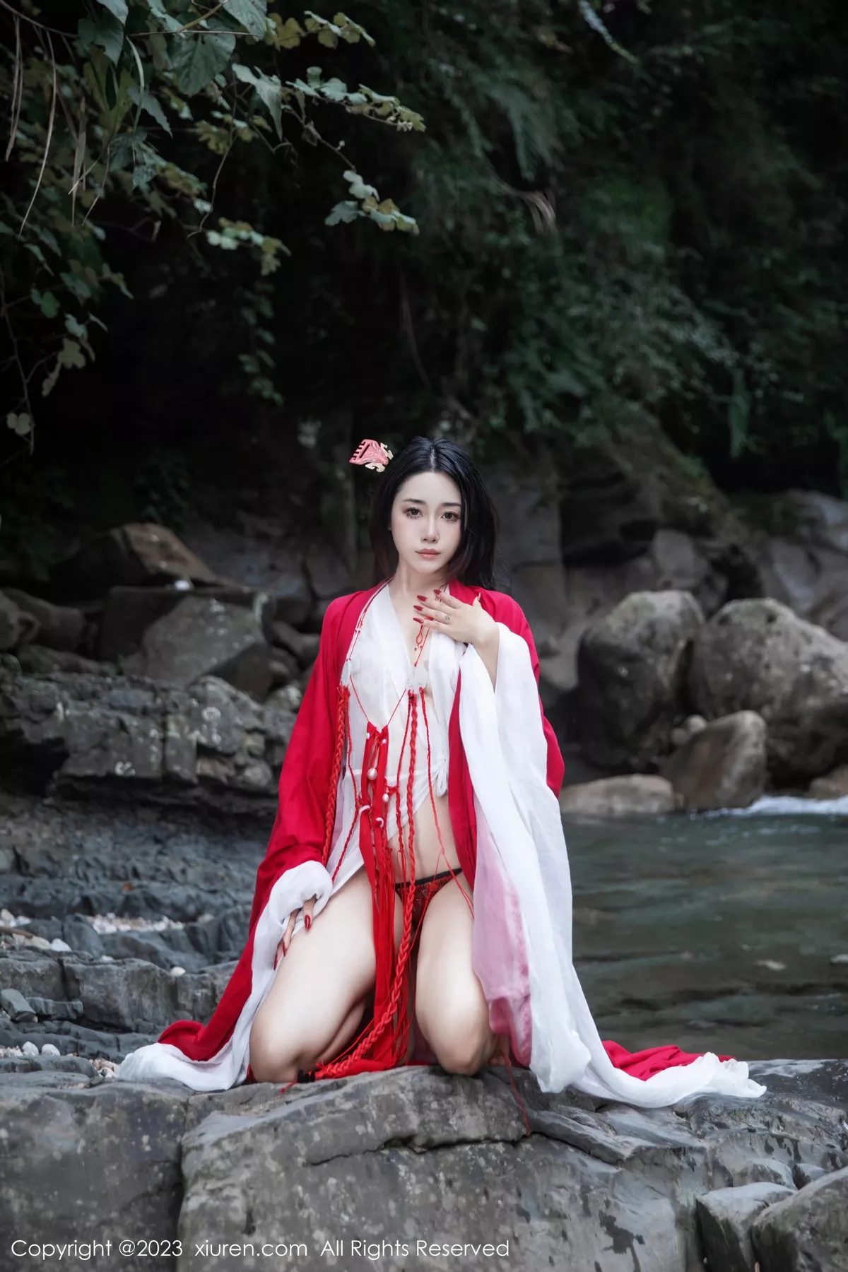 图片[24]-[XiuRen秀人网]第7295期严利娅写真-秀人集