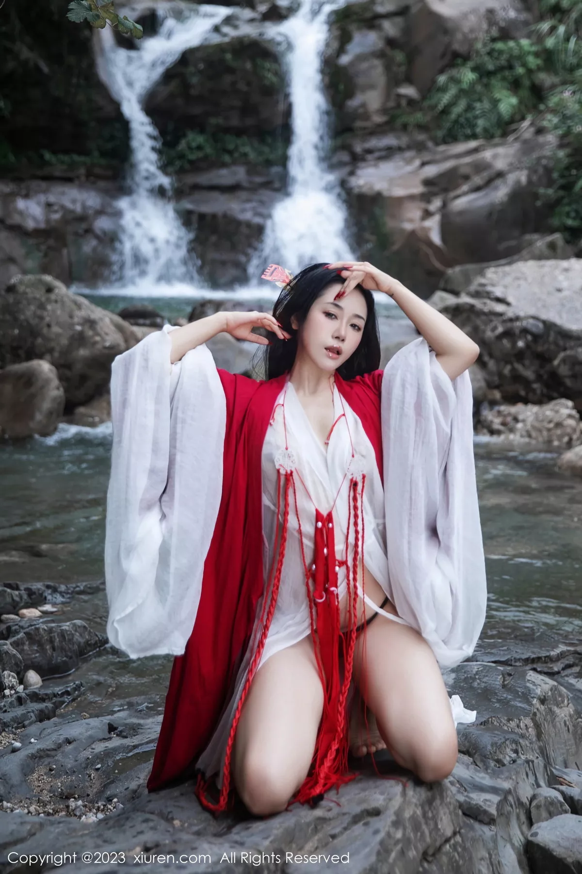 图片[26]-[XiuRen秀人网]第7295期严利娅写真-秀人集