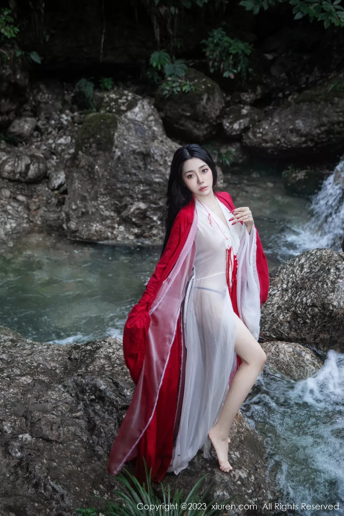 图片[23]-[XiuRen秀人网]第7295期严利娅写真-秀人集