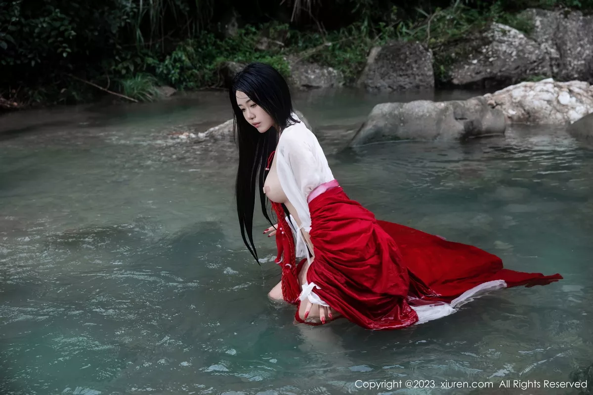 图片[37]-[XiuRen秀人网]第7295期严利娅写真-秀人集