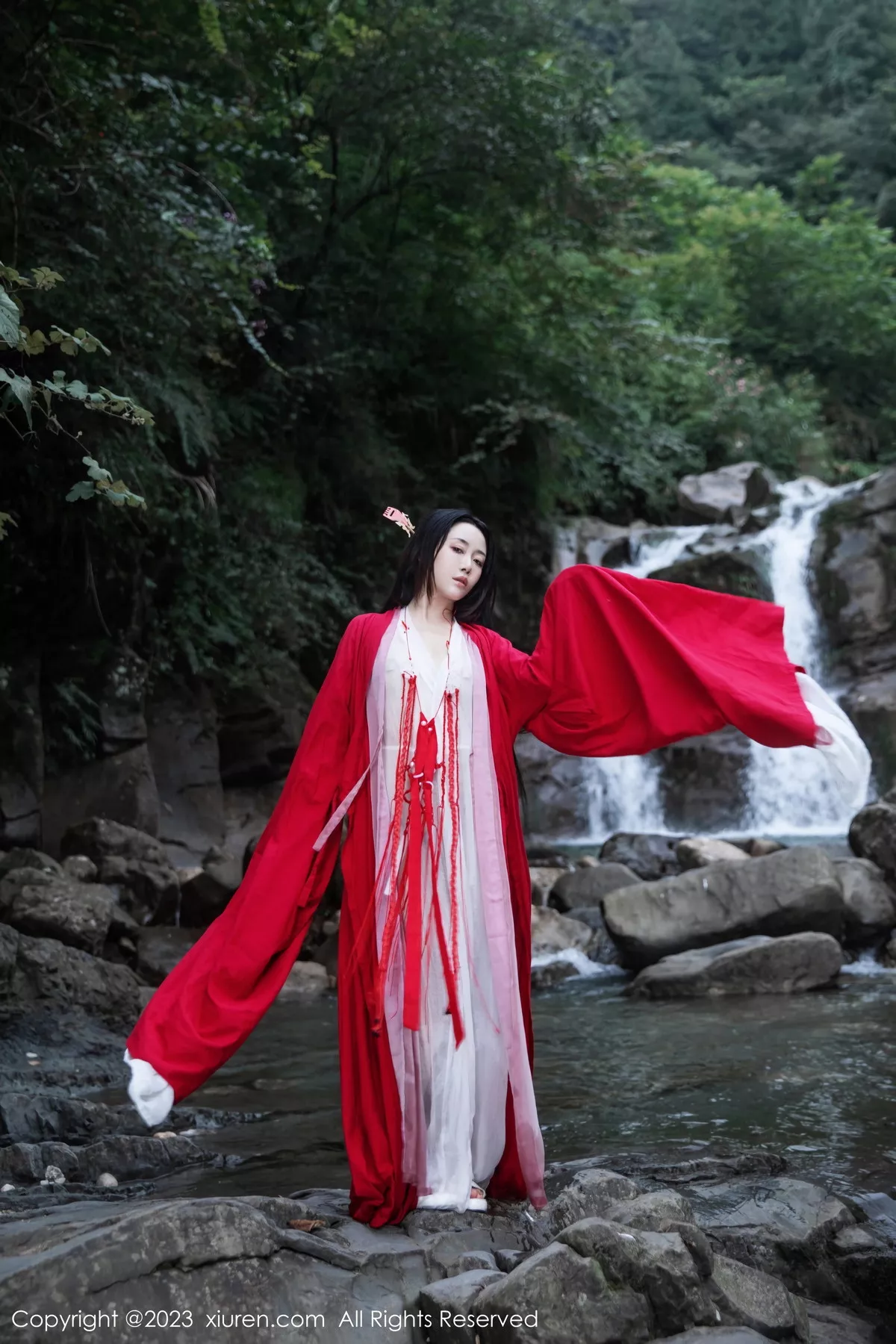图片[7]-[XiuRen秀人网]第7295期严利娅写真-秀人集