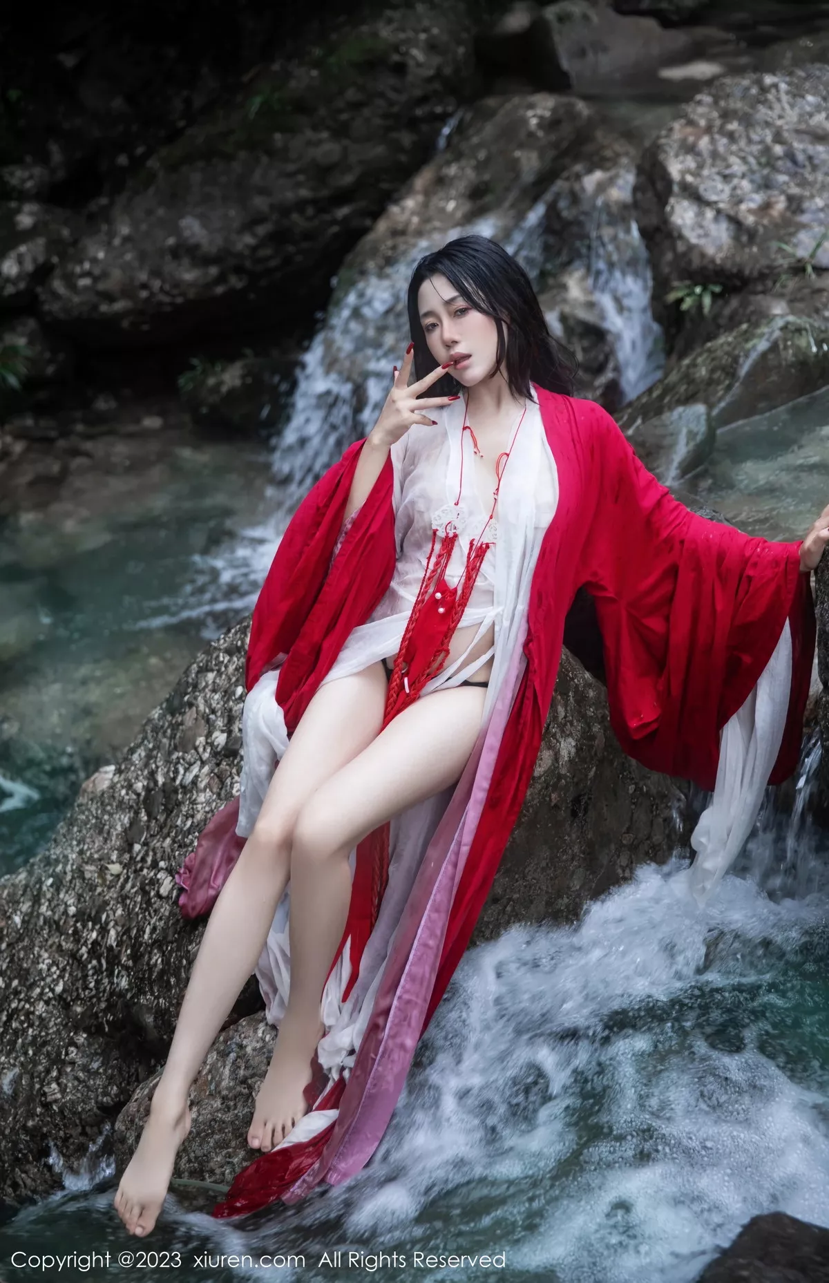 图片[20]-[XiuRen秀人网]第7295期严利娅写真-秀人集