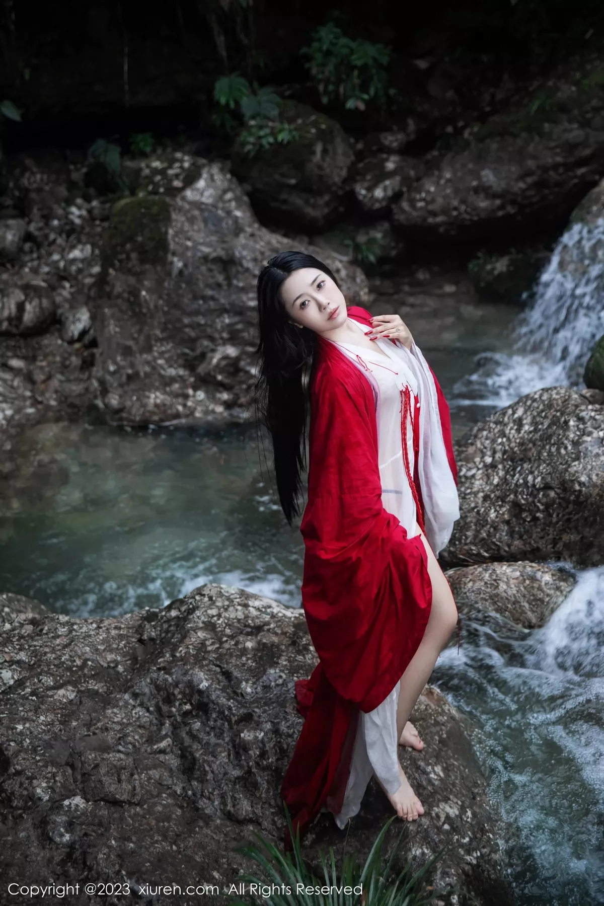 图片[16]-[XiuRen秀人网]第7295期严利娅写真-秀人集