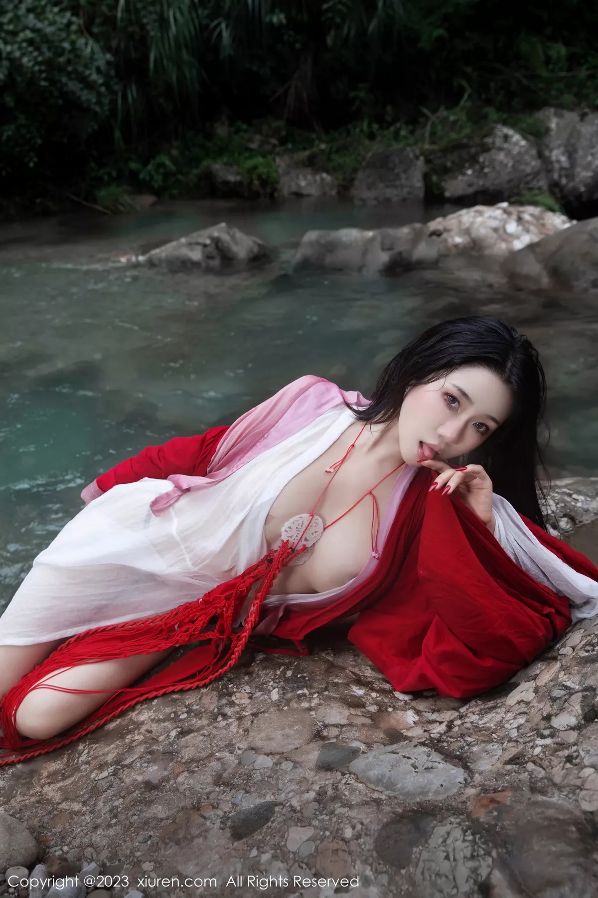 图片[19]-[XiuRen秀人网]第7295期严利娅写真-秀人集