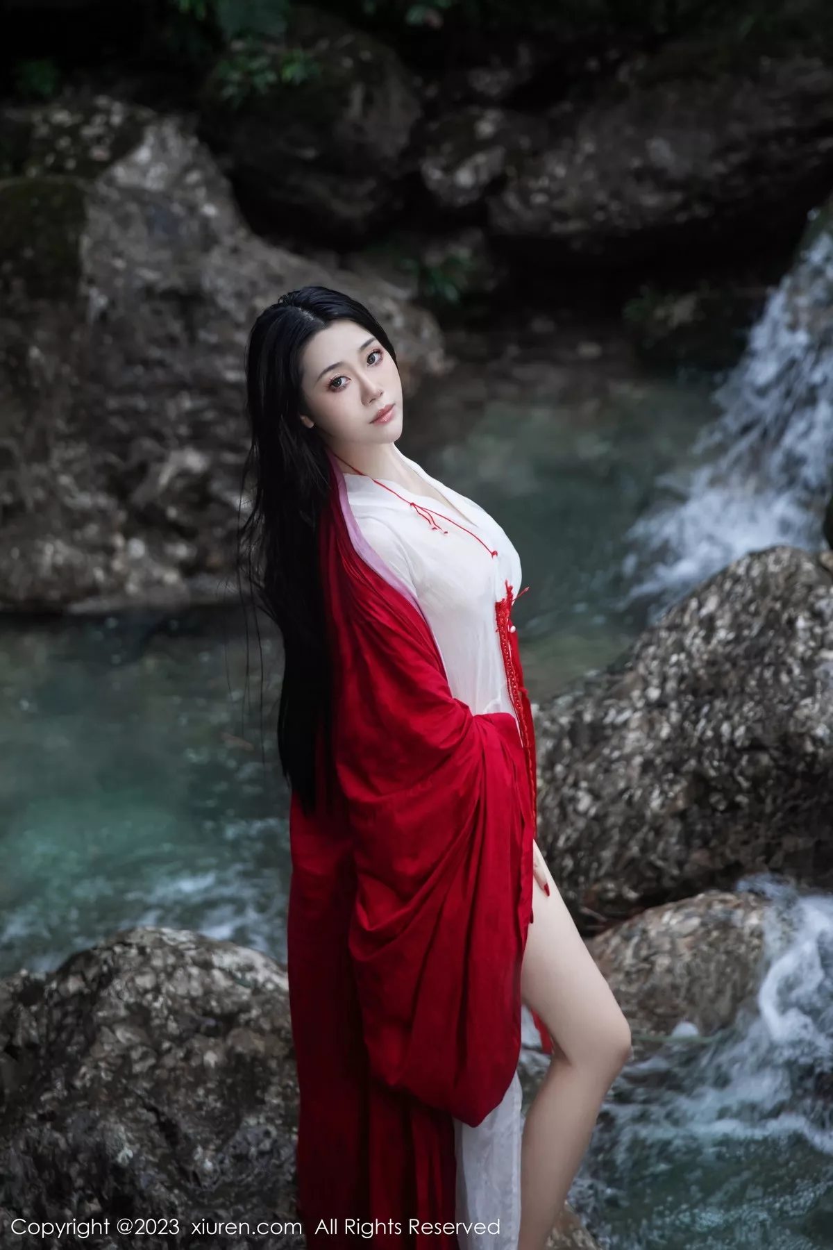 图片[17]-[XiuRen秀人网]第7295期严利娅写真-秀人集