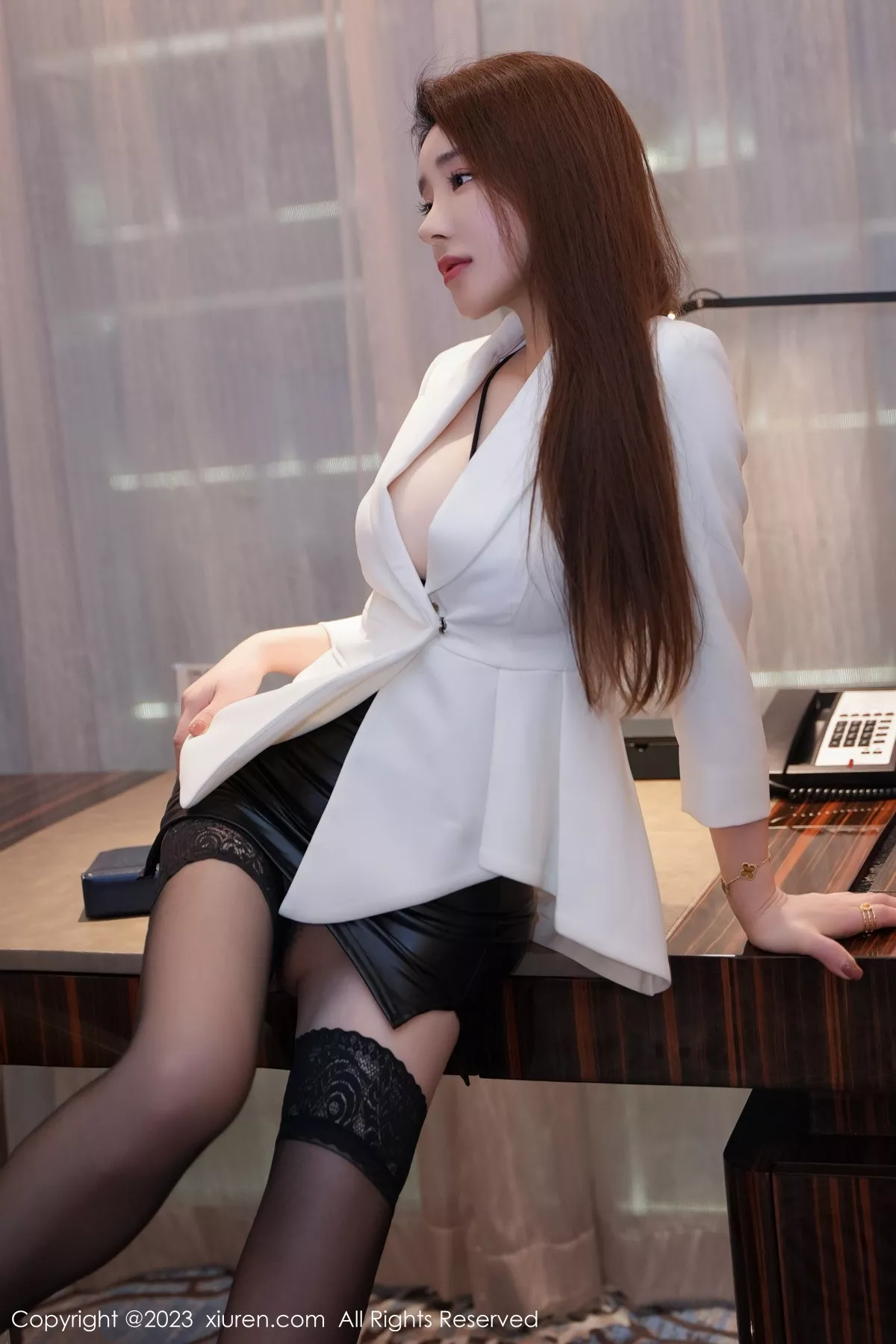 图片[3]-[XiuRen秀人网]第7693期雨儿写真-秀人集
