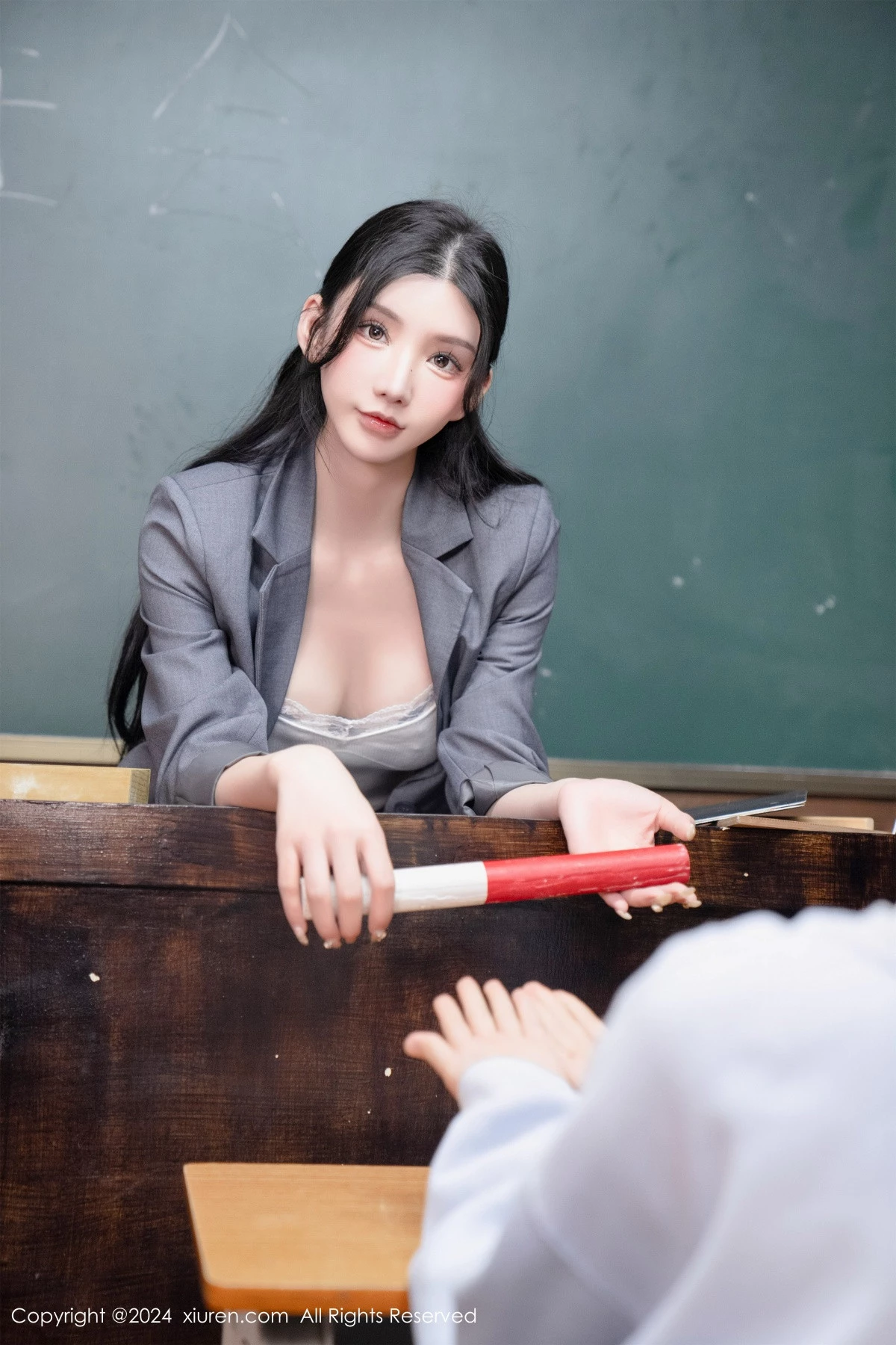 图片[37]-[XiuRen秀人网]第8204期周于希写真-秀人集