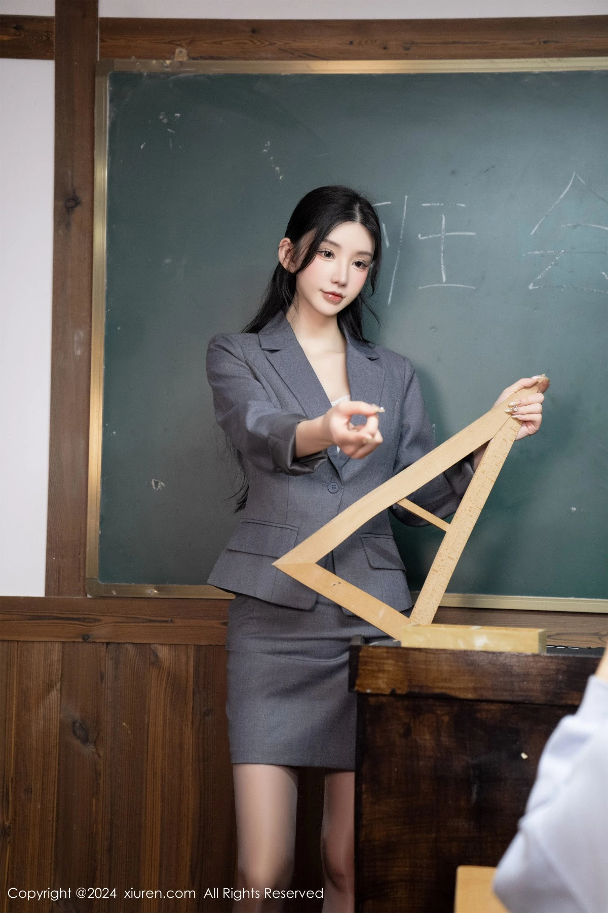 图片[15]-[XiuRen秀人网]第8204期周于希写真-秀人集