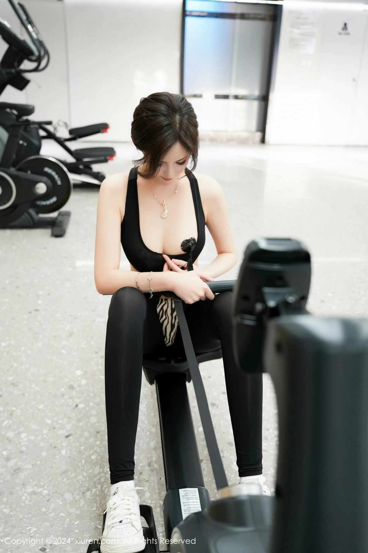 图片[24]-[XiuRen秀人网]第8810期周妍希写真-秀人集