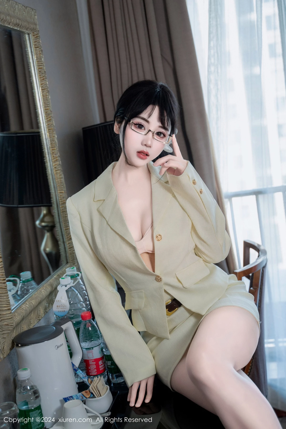 图片[12]-[XiuRen秀人网]第8717期汐汐爱吃草莓写真-秀人集