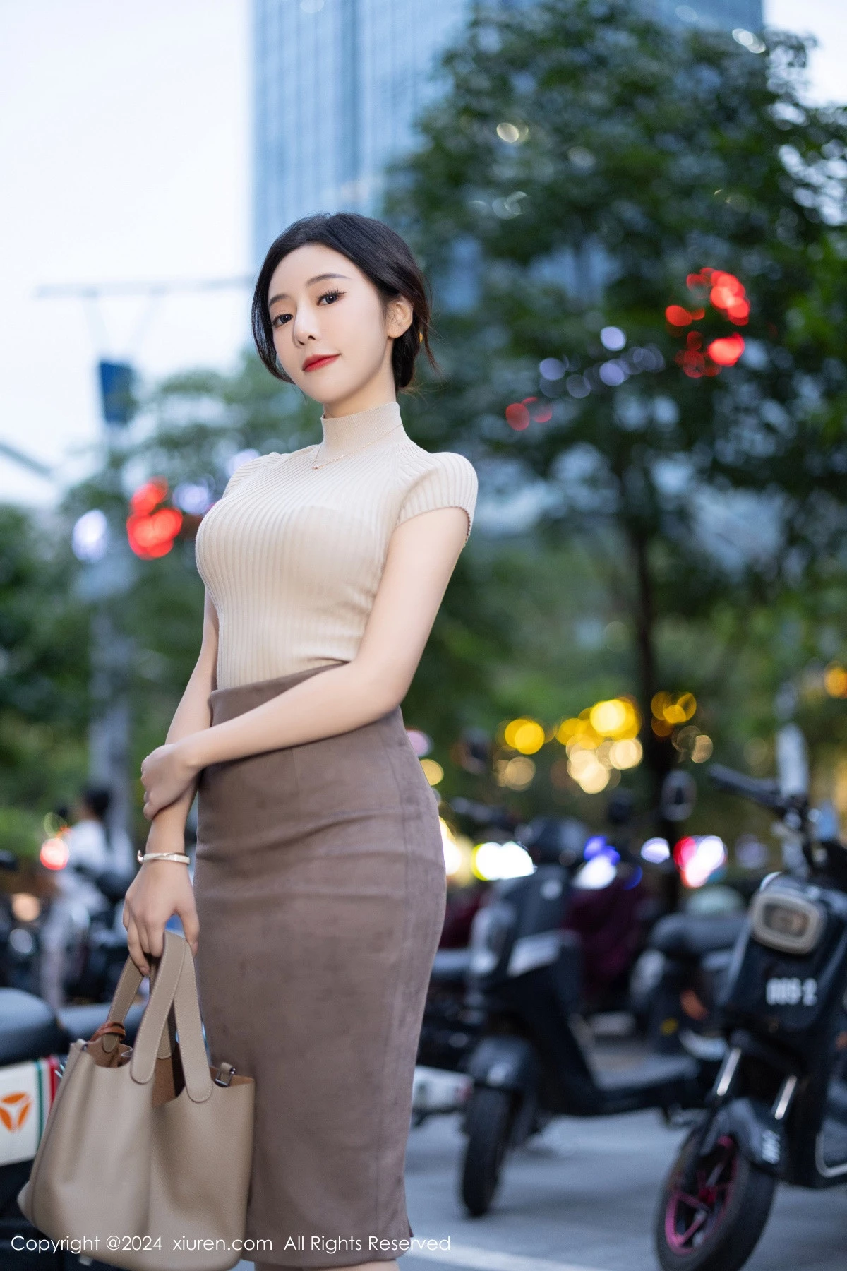 图片[4]-[XiuRen秀人网]第8741期王馨瑶写真-秀人集