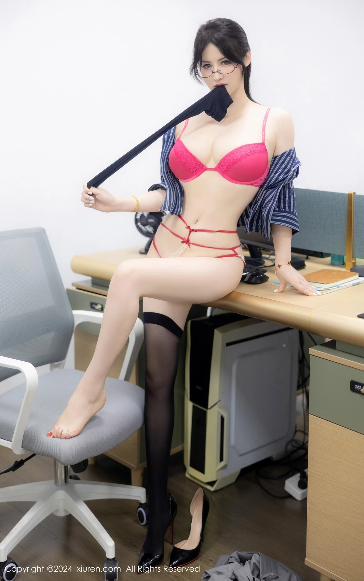 图片[73]-[XiuRen秀人网]第8971期诗诗写真-秀人集