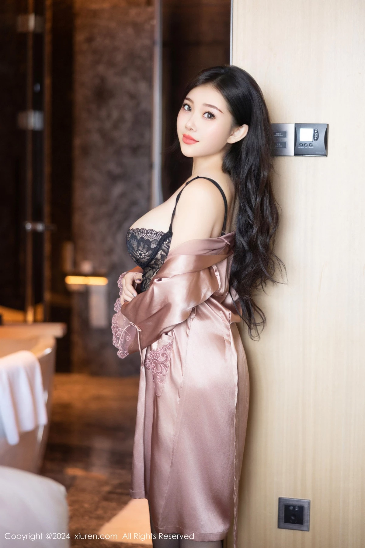 图片[4]-[XiuRen秀人网]第9159期白洁写真-秀人集