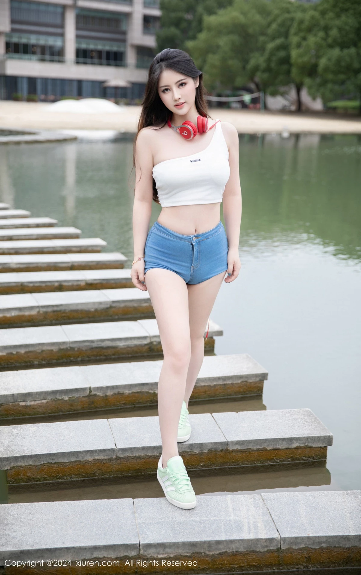 图片[34]-[XiuRen秀人网]第9354期诗诗写真-秀人集