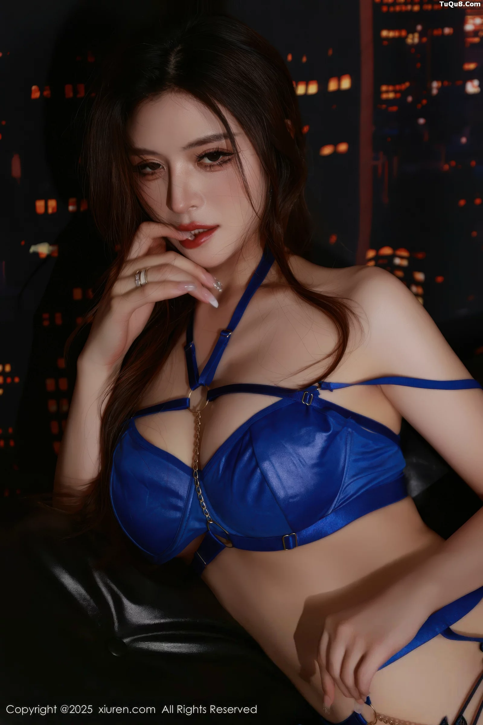 阿依莎写真
