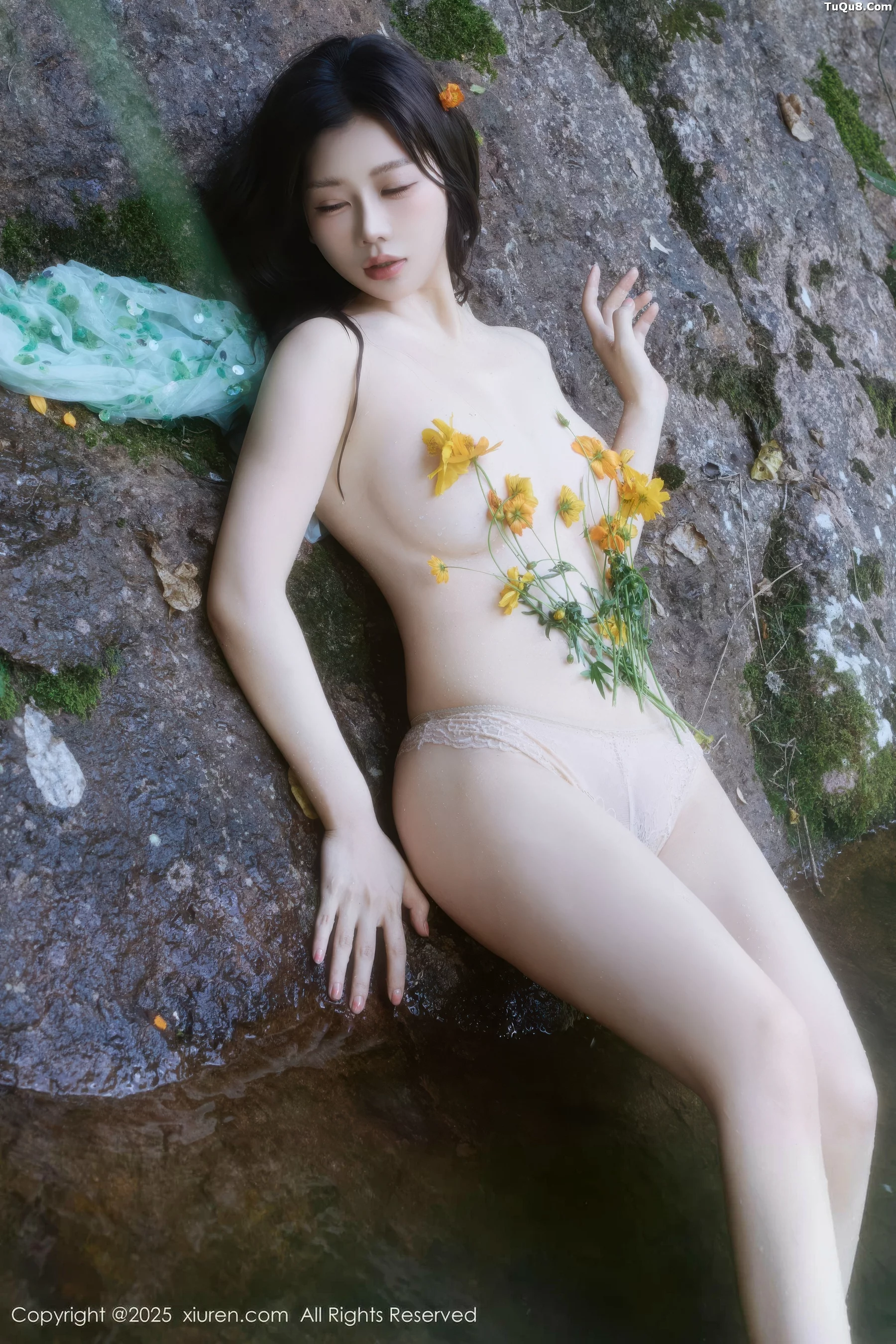 尹甜甜写真